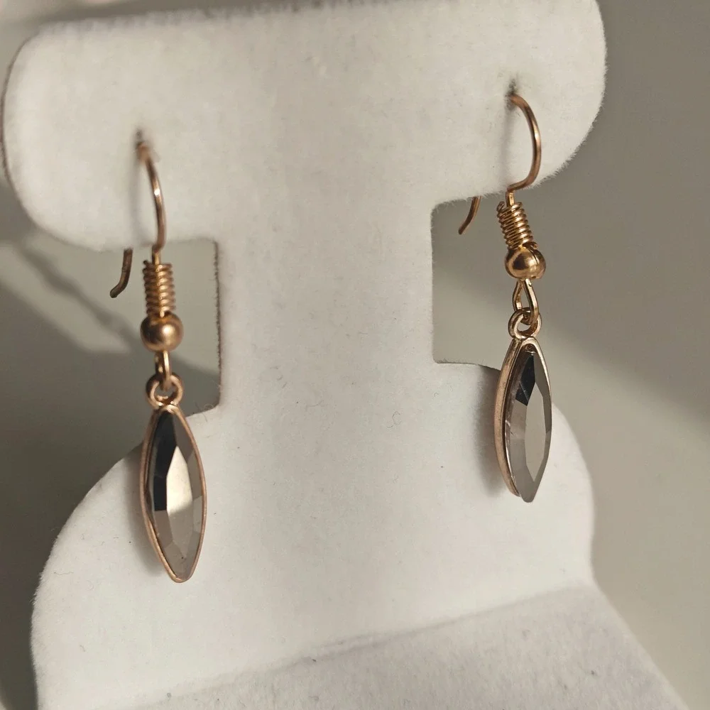 Gold Tone Smoky Gray Crystal Marquise Drop Earrings Fishhook Dangle Faceted
